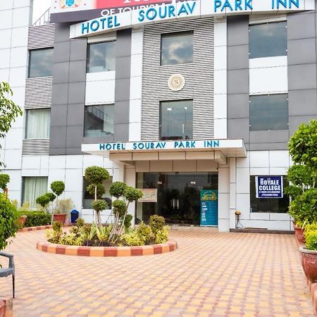 Sourav Park Inn Agra  Bagian luar foto