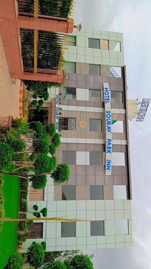 Sourav Park Inn Agra  Bagian luar foto