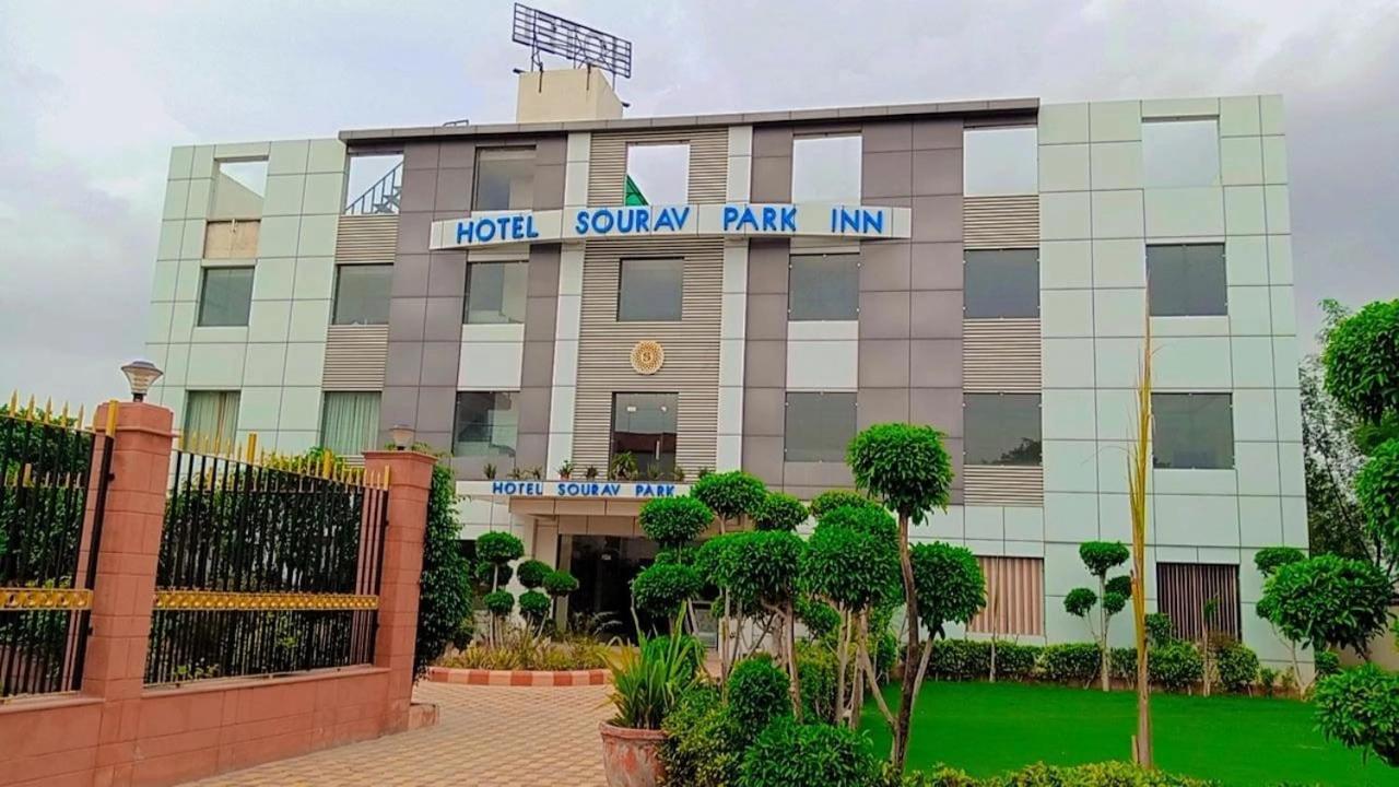Sourav Park Inn Agra  Bagian luar foto